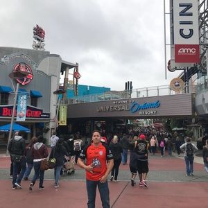 Meet your Posher, Luis